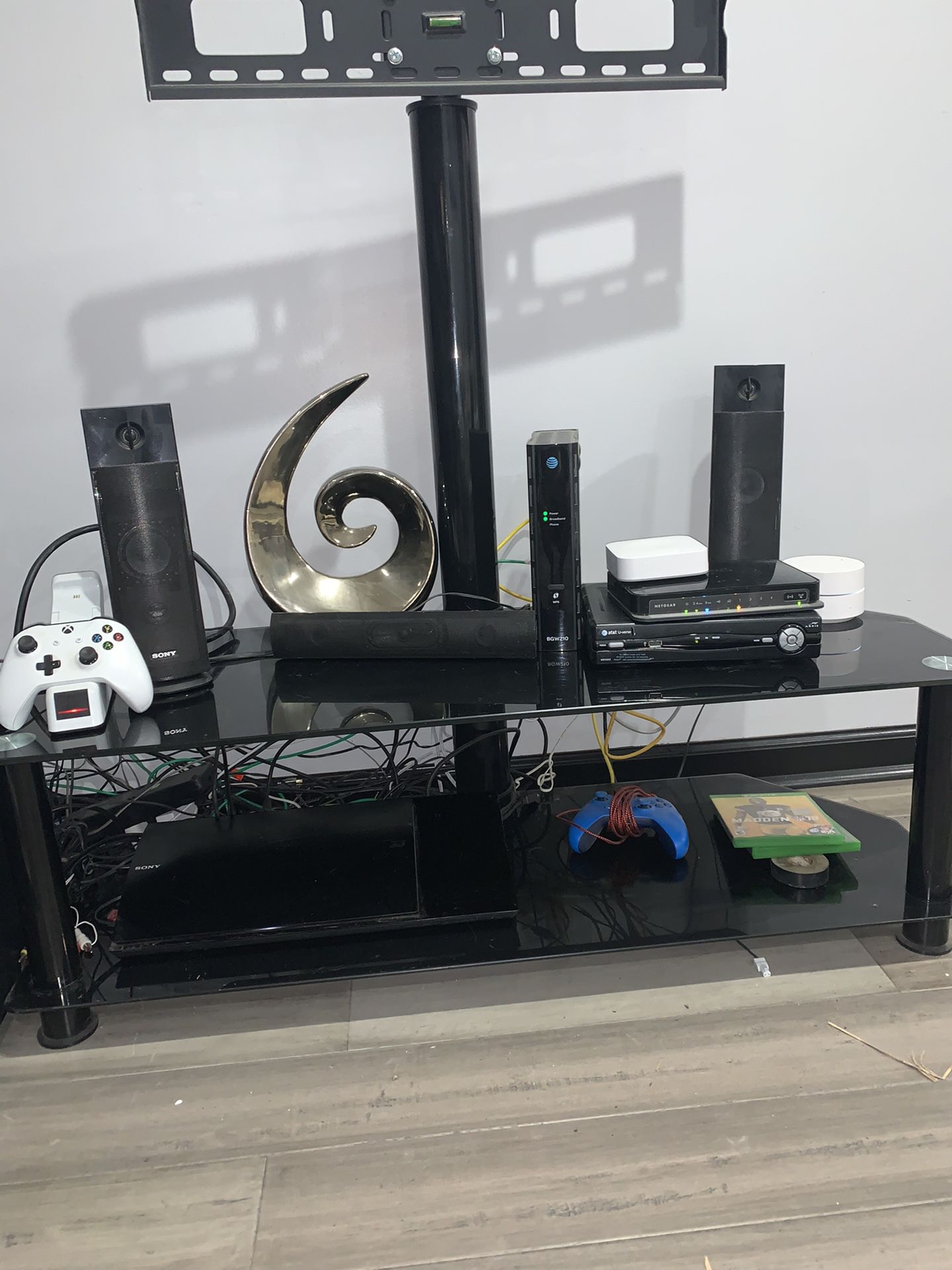 Entertainment system tv stand