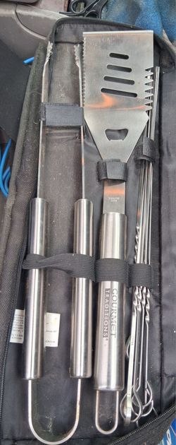 Grill set with case