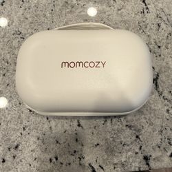 Momcozy M5 all in one wearable breast pump- barely used!