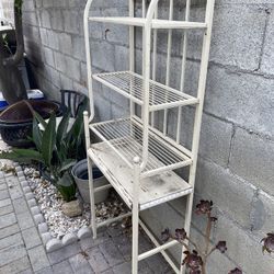 Plant Holder’s 