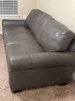 Leather couch, like new
