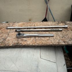 Craftsman 1/2 Inch Drive Ratchet 1/2 Inch Drive Breaker Bar N 1/2 Inch Drive 18 Inches Long Extension 