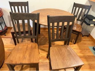 42” Wooden Round Dinner Table w 2 Chairs