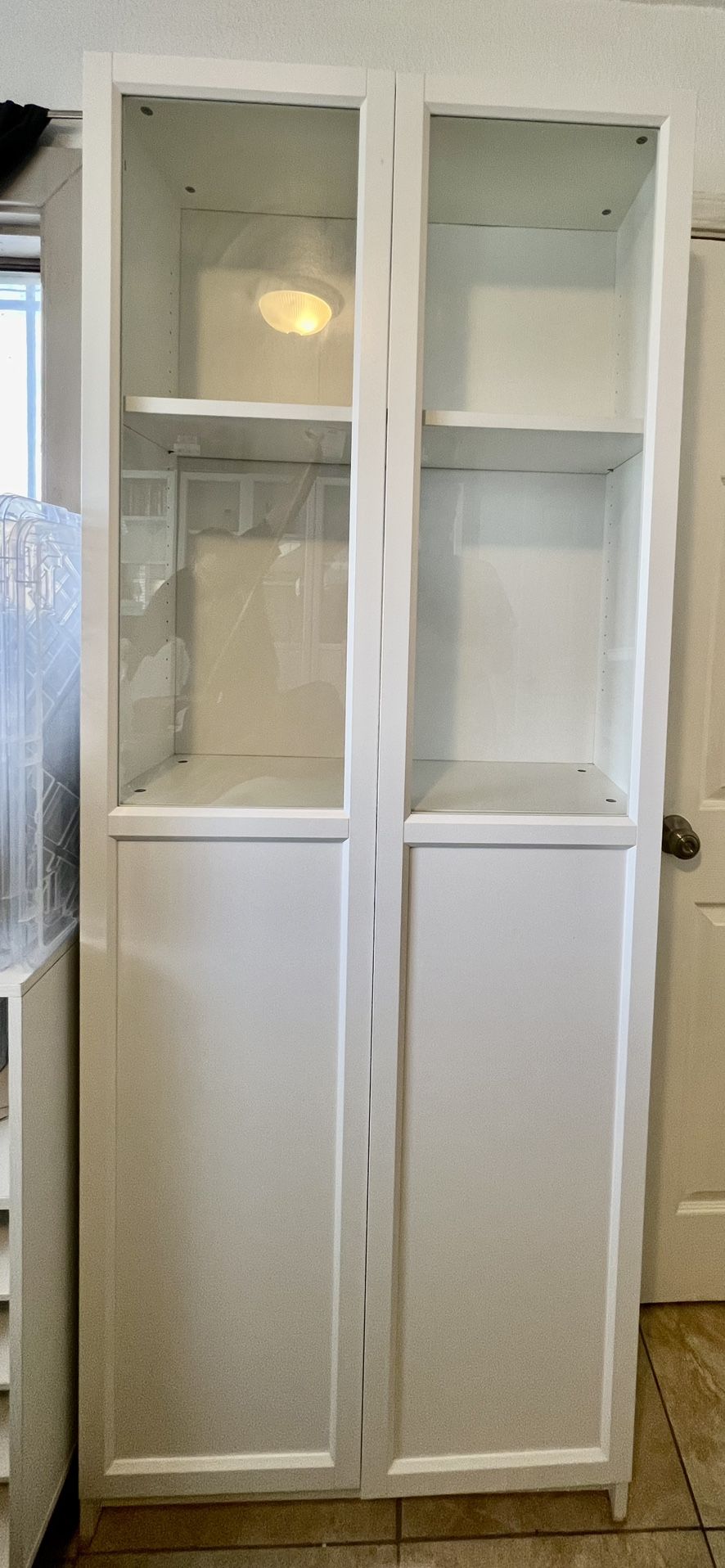 4 White Bookcases For Sale ($149 each)