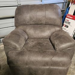 Recliner Chair Reclining Sofa Microfiber Gray Brown living Room Furniture TV Excellent Condition  Manual Recline Rocker Plush Comfortable