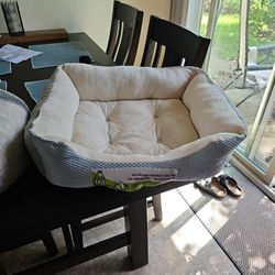 Small pet bed