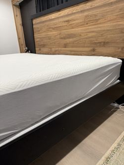 King Bed With Mattress