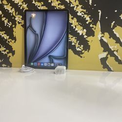  iPad Air 13’ M2 Chip 6th Gen ( 2024) WiFi (Non Cellular) 128 GB -  Grey/Silver 