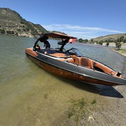 2005 Malibu 23 LSV