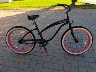 BARBIE PINK AND BLACK SIKK CRUISER BIKE