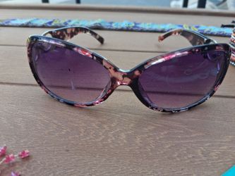 Cat Eye Sunglasses Floral Frame Purple Lenses