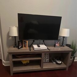 Entertainment center