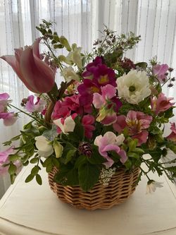 🌷🌷Beautiful Basket Centerpieces… 🌷Made To Order… We Deliver🚚