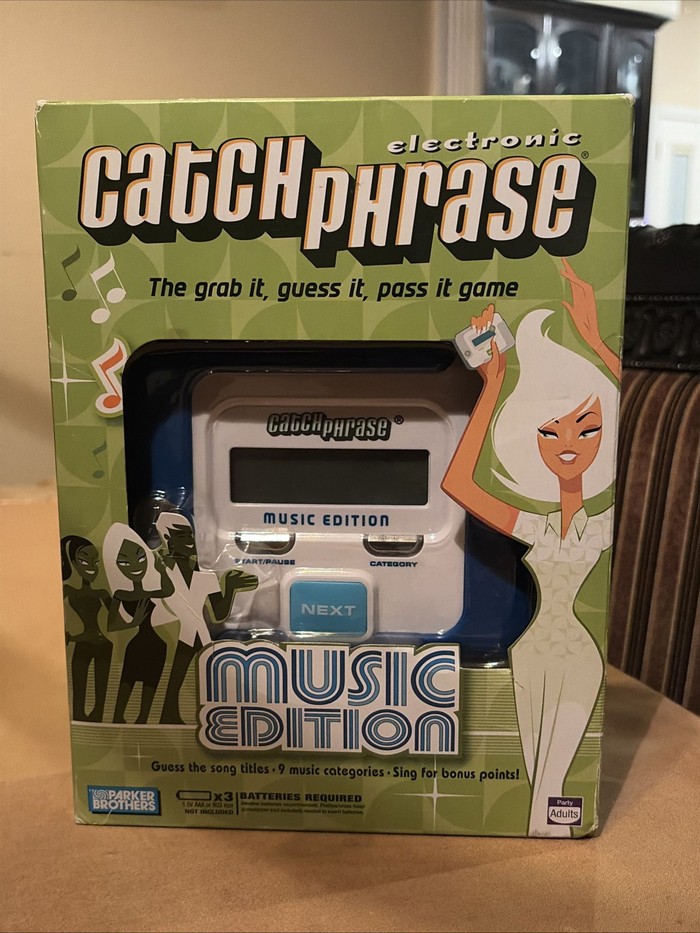 Catch Phrase Electronic Music Edition Hasbro Family Game Party Night BRAND NEW
