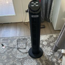 🌬️ Sierra Tower Fan – Great Condition!