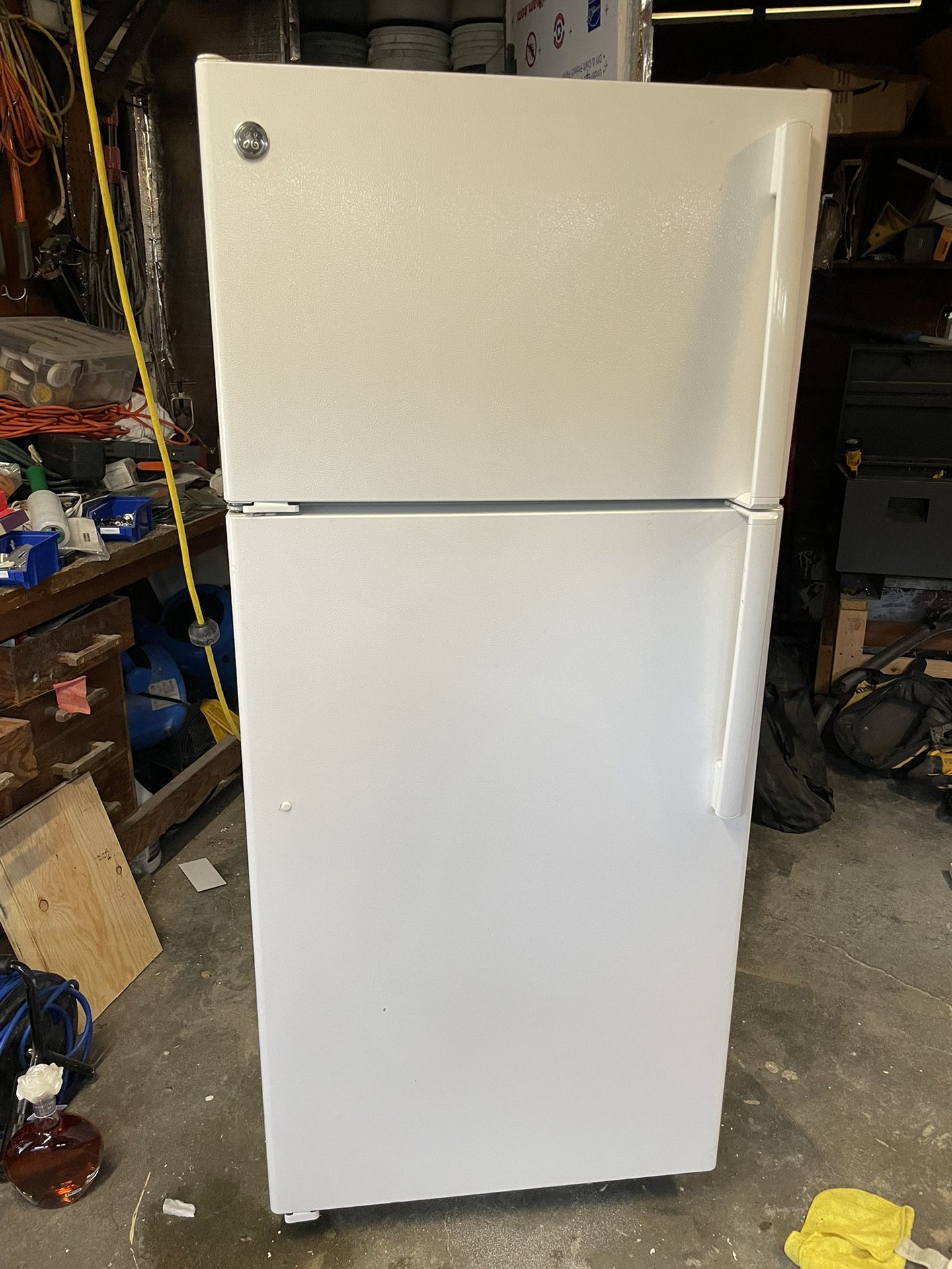 GE Refrigerator 15.5 Cu Ft. 28” Wide. 