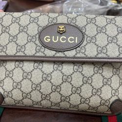 Gucci Tiger Head Gold Label Waist Bag Medium