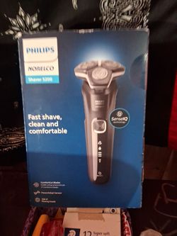 Phillips norelco 5200 ..360-D