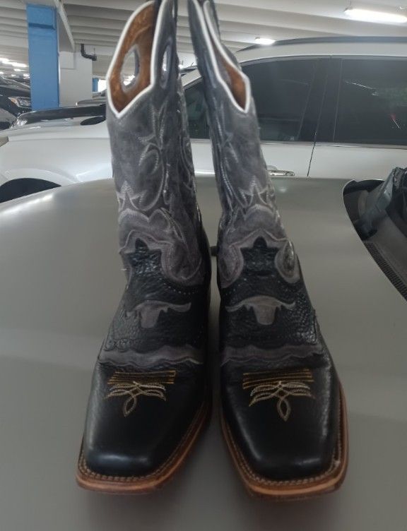 Rancho Semental Boots Black With Gray Top Size 11