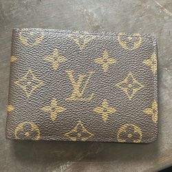LV MEN WALLET 