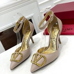 Gorgeous Shoes Size 8.5