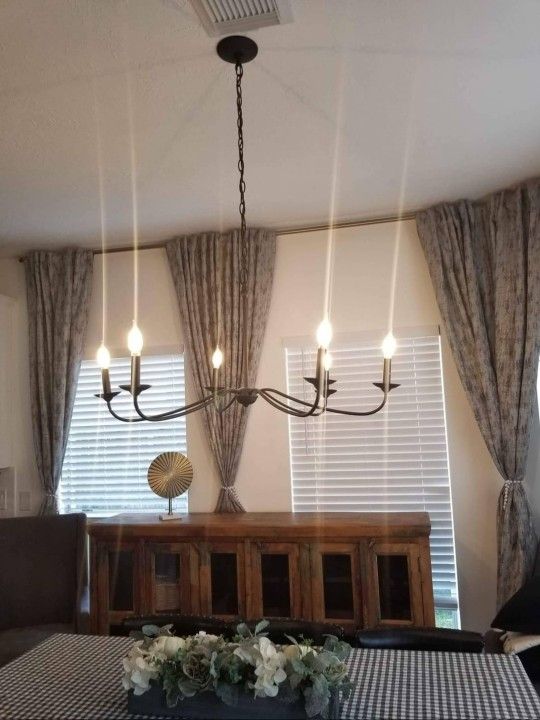 Like new Farmhouse 6 Light 36 in diameter. Chandelier