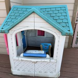 Free Plastics Kids House 
