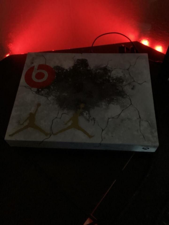 Xbox One X  (Custom) *BEST OFFER*