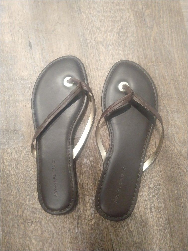 Size 9 Banana Republic Flip Flops