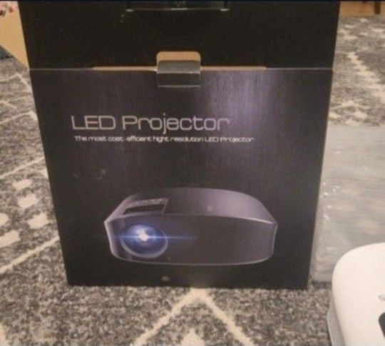 LED PROJECTOR