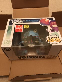Funko pop convention exclusive Disney moana glow in the dark Tamatoa