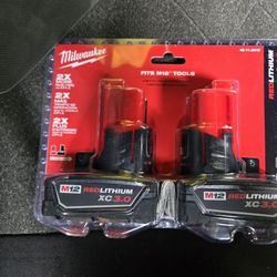 M12 XC Dual Battery Pack