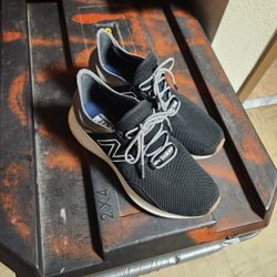 New Balance Shoes - Black/Gray, Men's Size 11.5