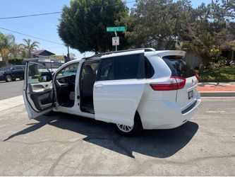 2016 Toyota Sienna