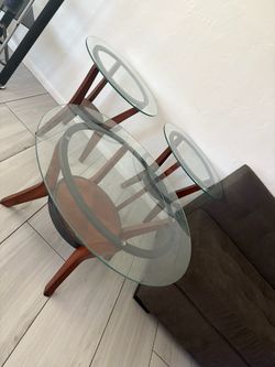 Coffee and end tables set