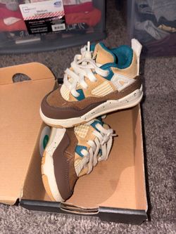 Toddler shoes/Jordans