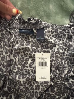 Y2K off the shoulder leopard shirt