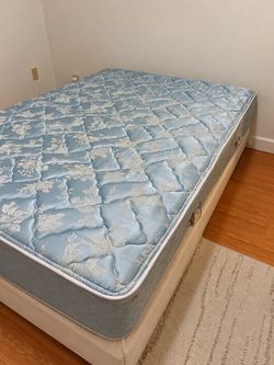 Full size mattress & box spring