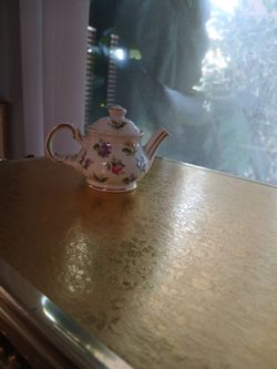 Vintage Sadler Mini teapot floral Gold Trim design