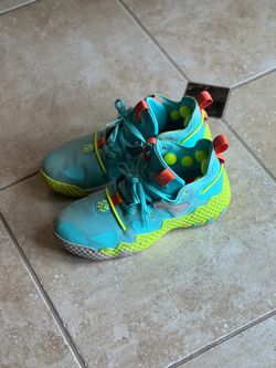 Men’s shoes Size 11