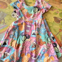 (Disney Treats Print)Toddler 4/5t Disney