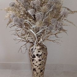 Búcaro Con Arreglo Floral 