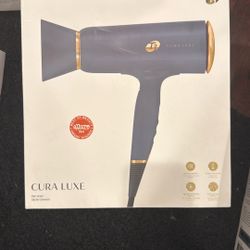 T3 Cura luxe Hair Dryer - Brand new !! 