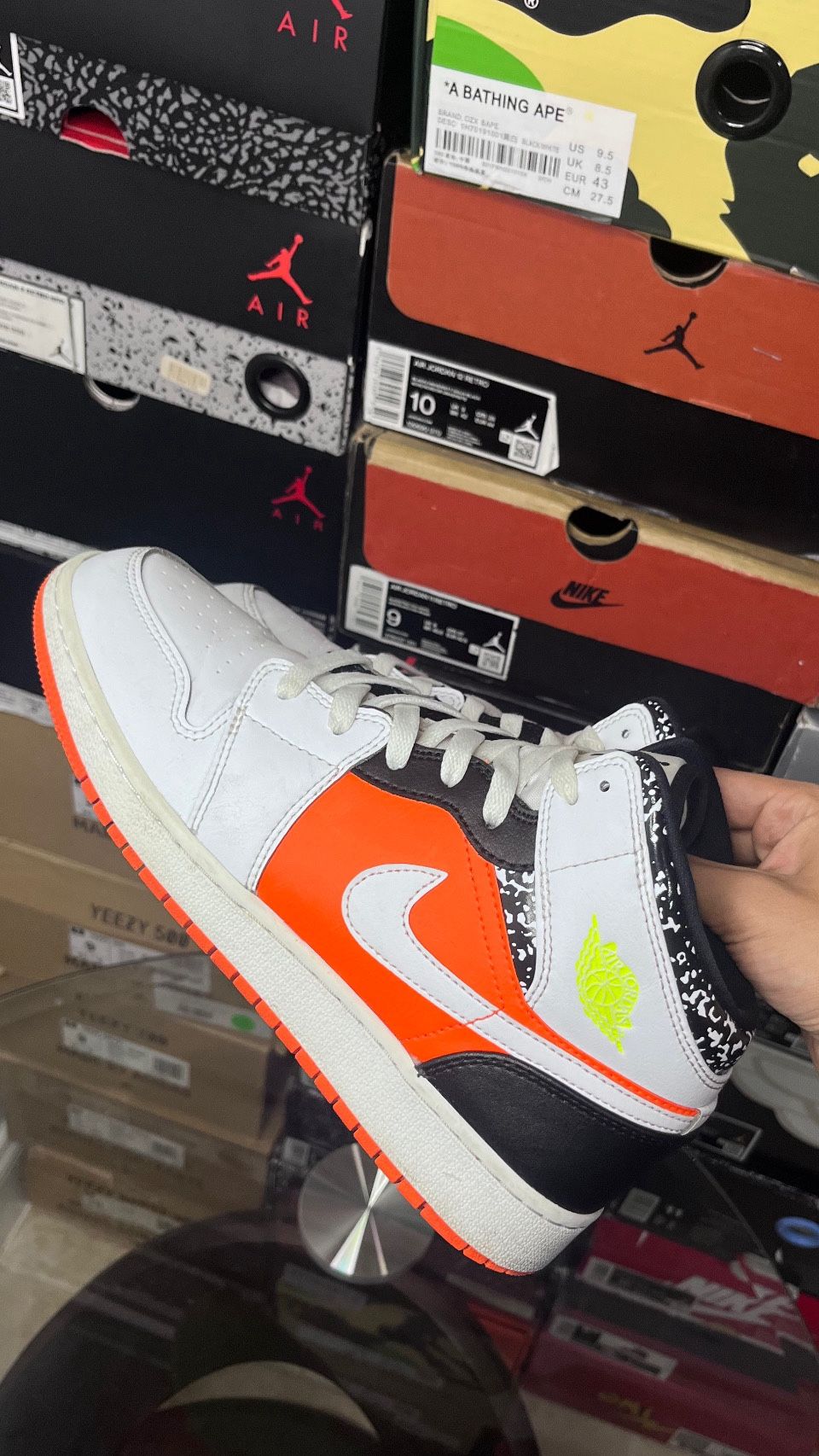 jordan 1 mid notebook 
