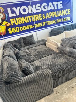 Stylish Cozy nice Sectional!