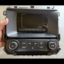 2015 Chevy Tahoe OEM Stereo w/ CD Player In Excellent Condition!
