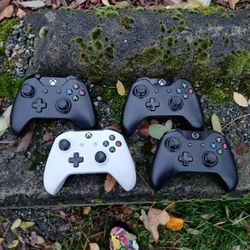 Xbox One Controllers