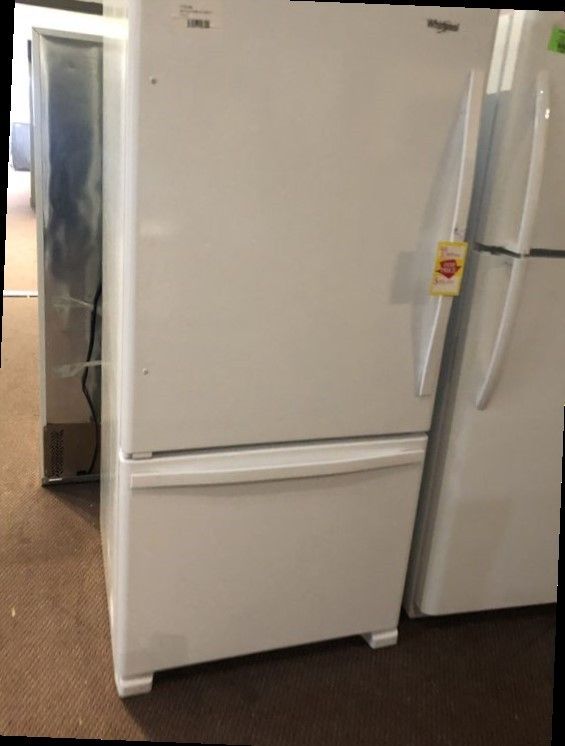 Whirlpool Refrigerator 🔥🔥 Appliance Liquidation PE0R