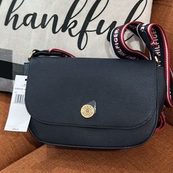 Bolsa Azul Marca Tommy 
