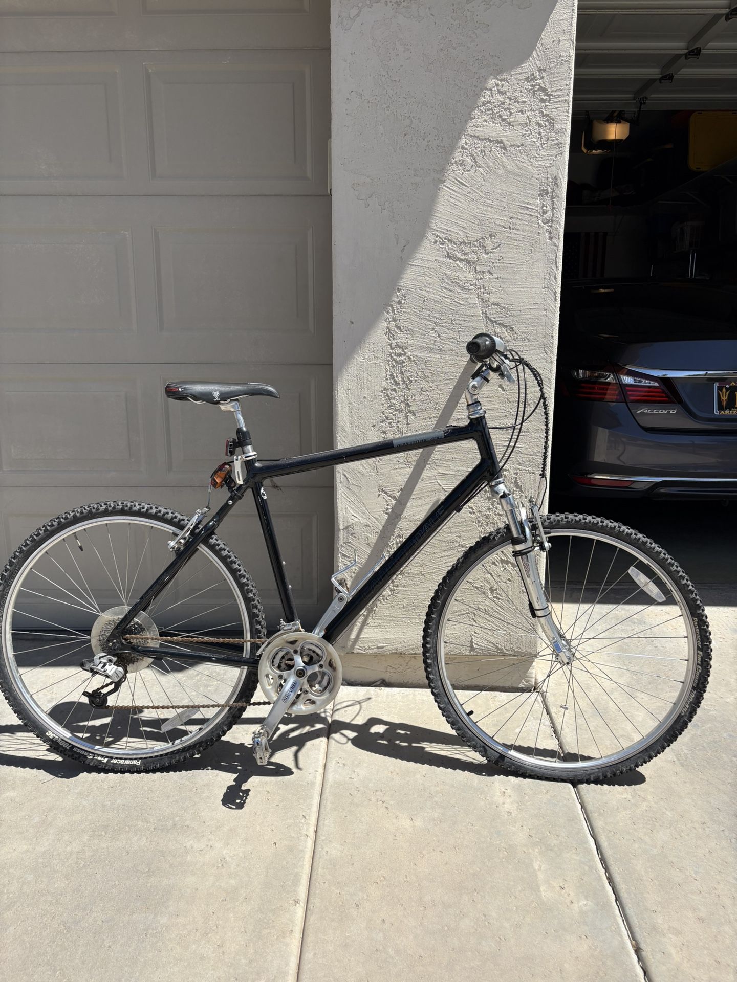 🚴♂️ Cannondale Hybrid Bike – 22” Frame – Good Condition – $85
